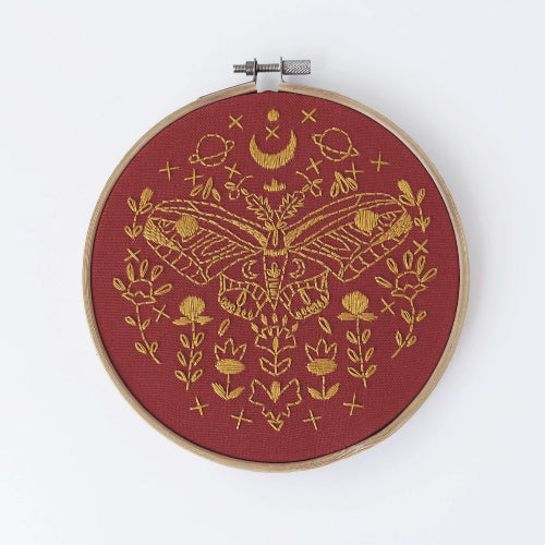 Rikrack - Golden Moth Embroidery Kit