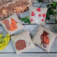 Corinne Lapierre - Linen Lavender Bags Embroidery Kit - Woodland