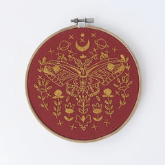 Rikrack - Golden Moth Embroidery Kit