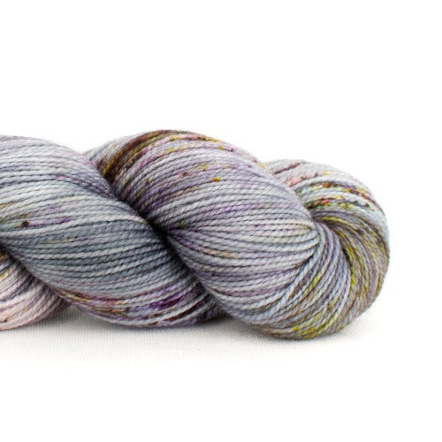 Elm, Merino Wool, Green Yarn, Crochet – Hue Loco
