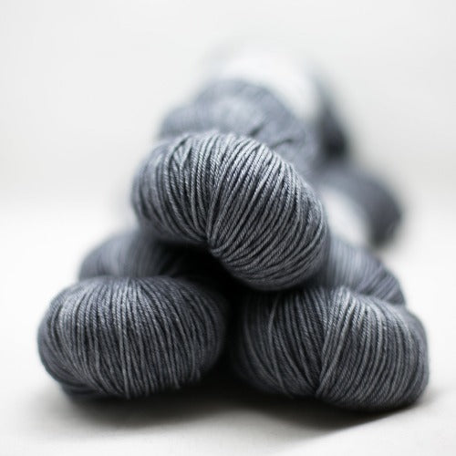 The Uncommon Thread - BFL Light DK